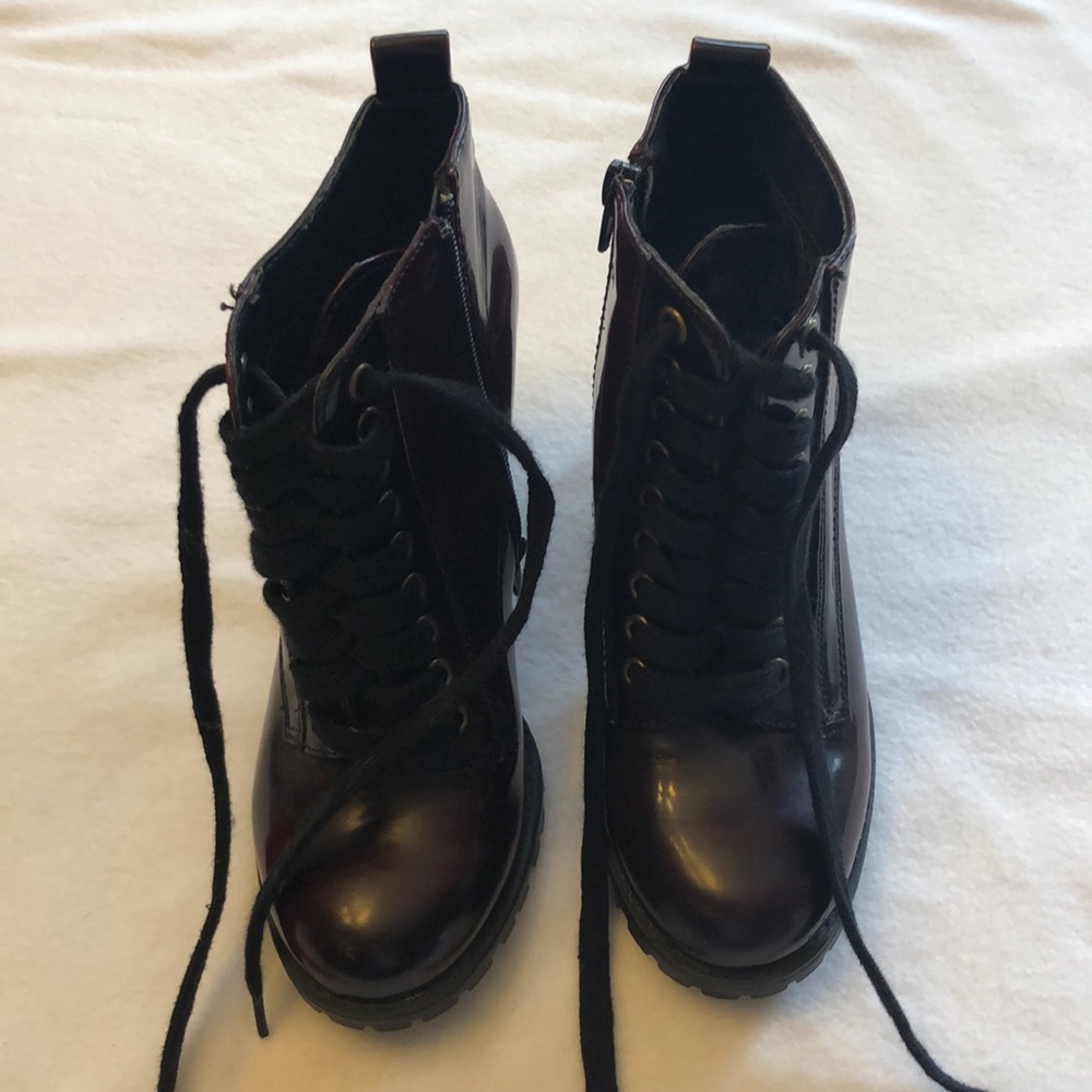 EUC Steve Madden Andie Burgandy Combat Boots. 3 inch heels. Size 6.5.